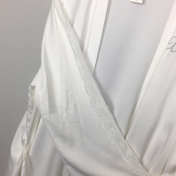 2 for $25 😍 In Bloom by Jonquil Bridal Robe Sz M - Picture 4 of 5